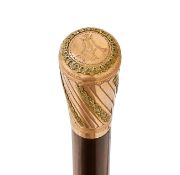 Y A FRENCH TWO COLOUR GOLD MOUNTED WALKING STICK, PARIS 1847 - 1919