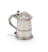 A GEORGE II SILVER TANKARD, RICHARD GINES, LONDON 1725