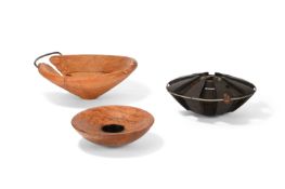 λ MIKE 'CHAI' SCOTT (BRITISH, B.1943) THREE BOWLS, CIRCA 1990