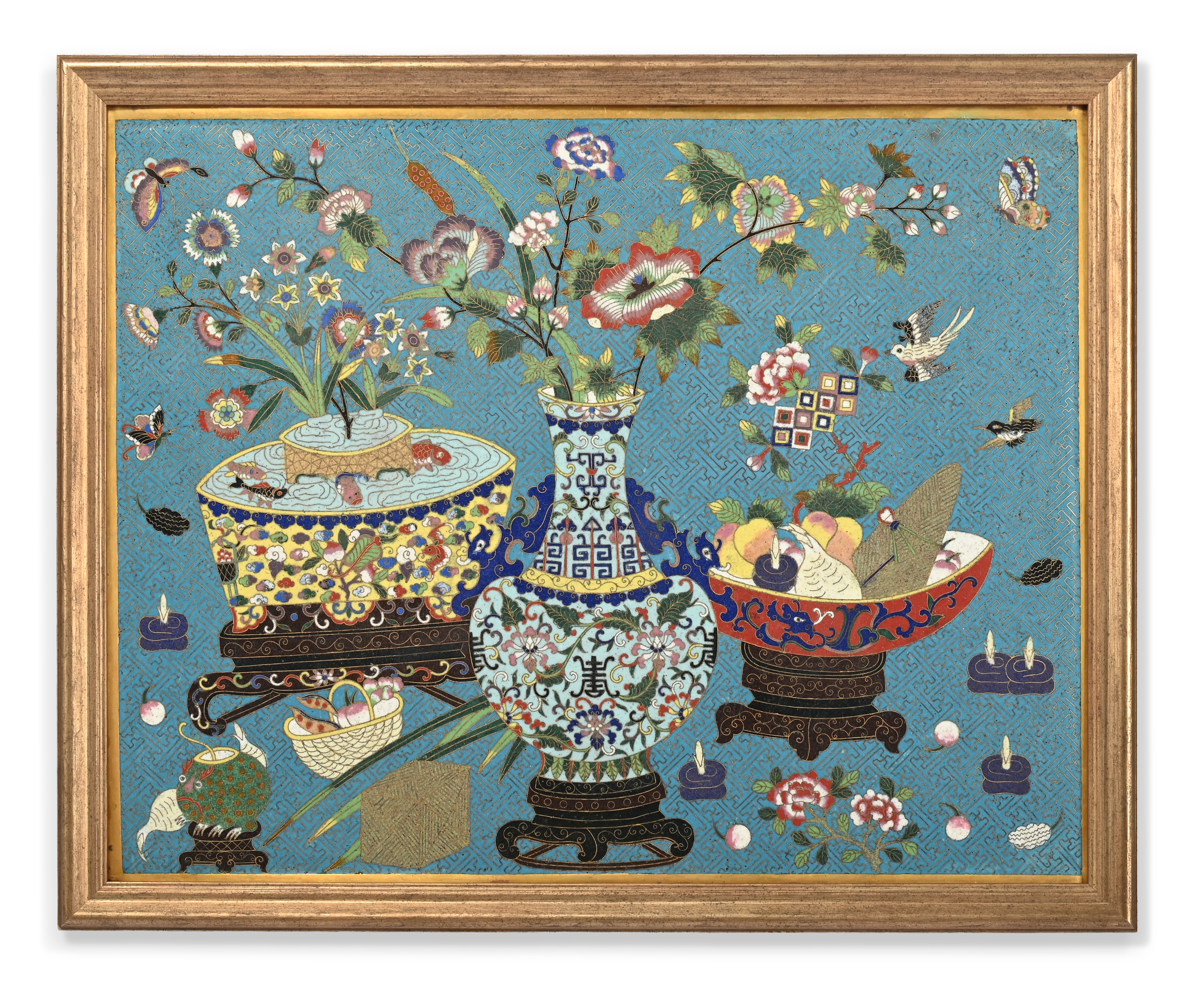 A CHINESE CLOISONNÉ ENAMEL LARGE 'HUNDRED ANTIQUES' PANEL, QING DYNASTY, JIAQING/DAOGUANG PERIOD