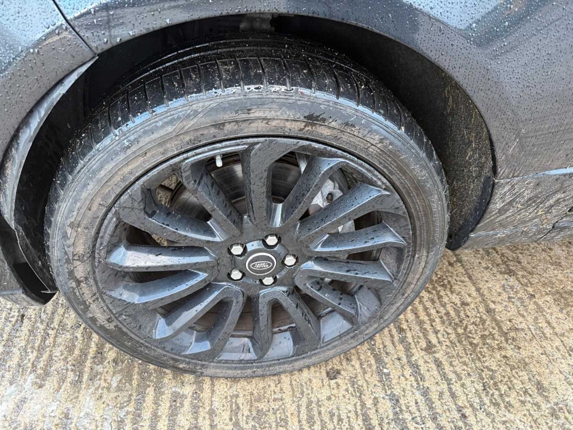 2013 Range Rover Autobiography , Auto-B SDV8, 4.4D Start/ Stop, Climate Control , Sat Nav, Blue toot - Image 9 of 32