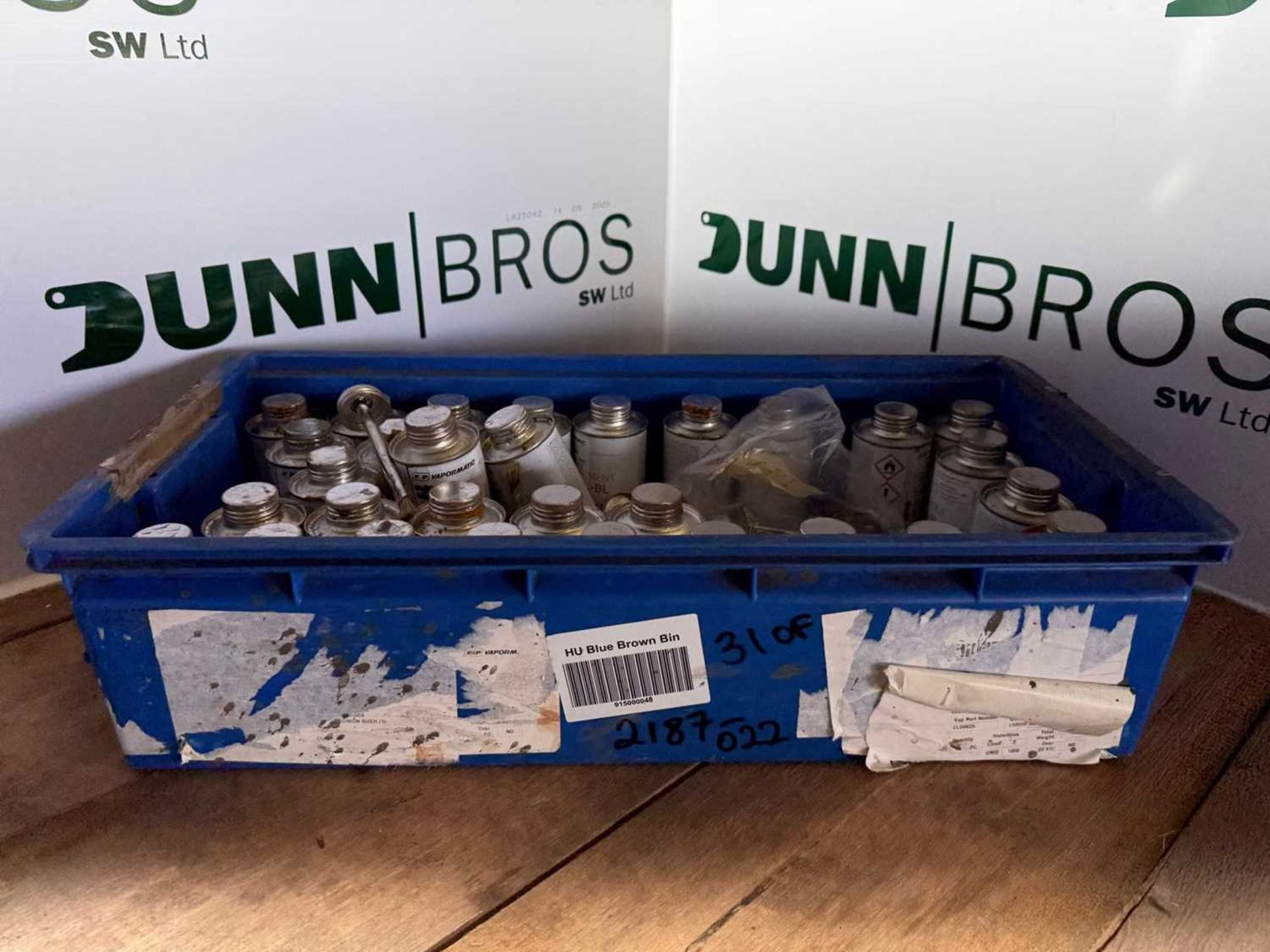 UNRESERVED - Crate Of Tyre Cement (31 Of) - Image 4 of 4