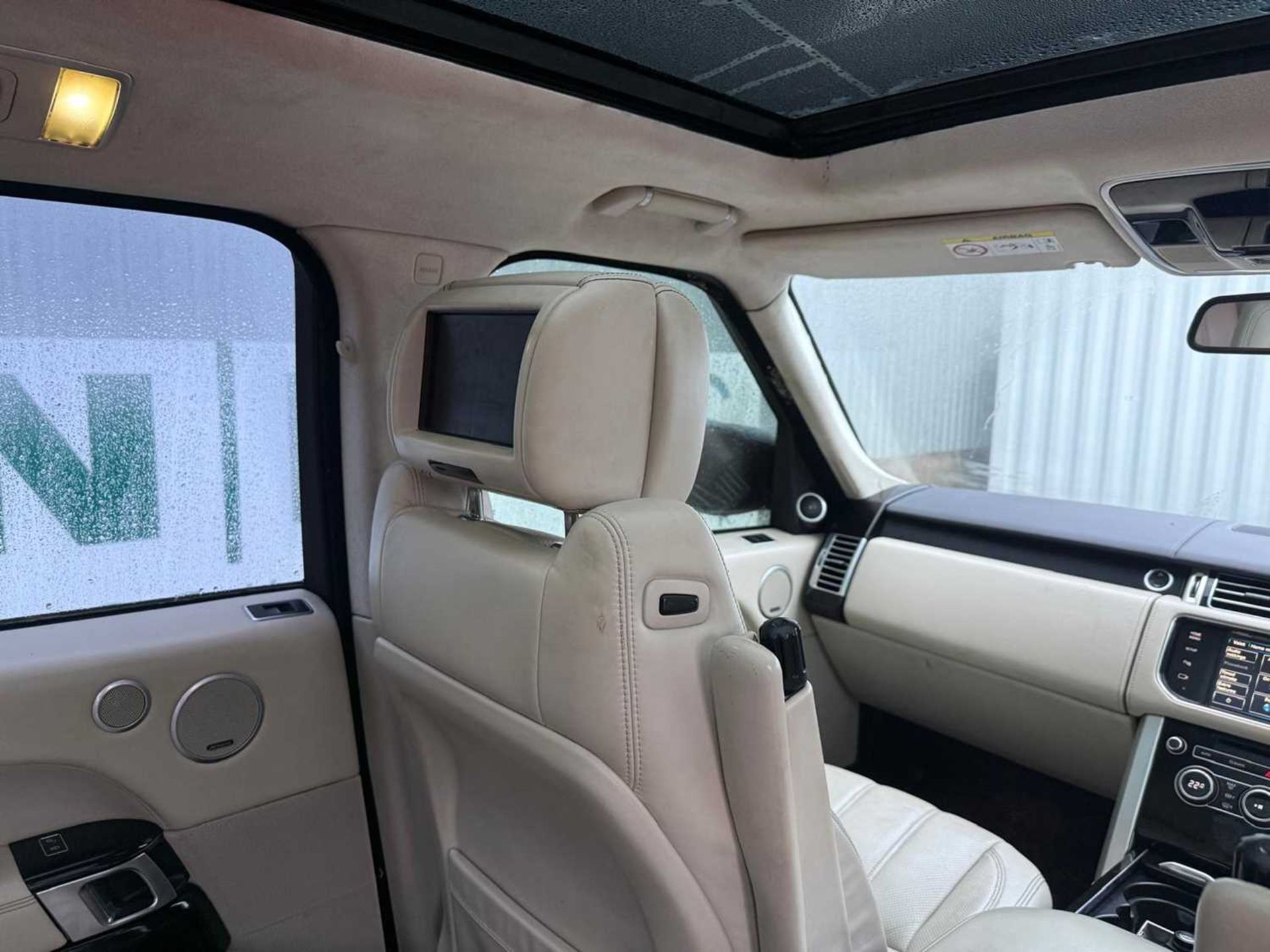 2013 Range Rover Autobiography , Auto-B SDV8, 4.4D Start/ Stop, Climate Control , Sat Nav, Blue toot - Image 26 of 32