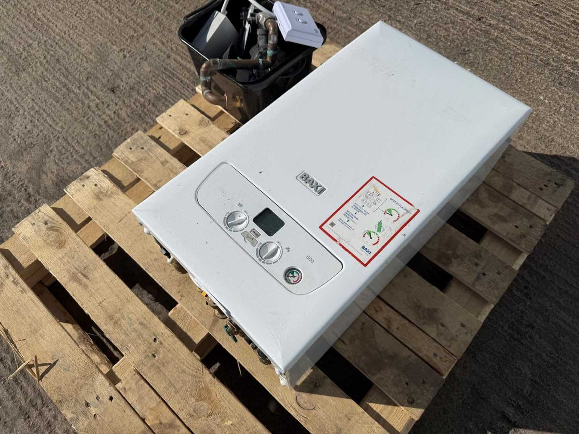 UNRESERVED - Baxi 600 Boiler & Control Panel *]:pointer-events-auto ...