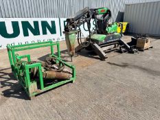 2015 Avant Robot 185 Pedestrian Tracked Machine Comes With Hydraulic Breaker, Shear, Two Remotes, Bu