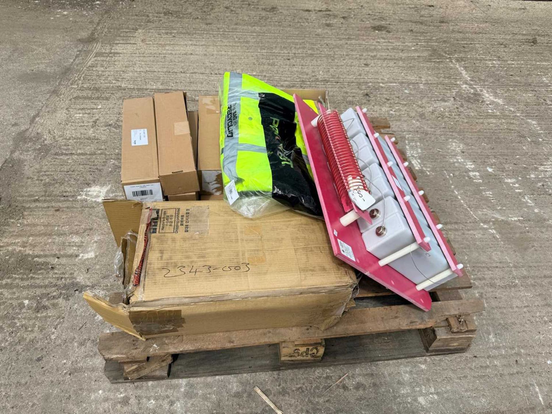 UNRESERVED - Pallet Of Misc Items (See Photos) - Image 2 of 9