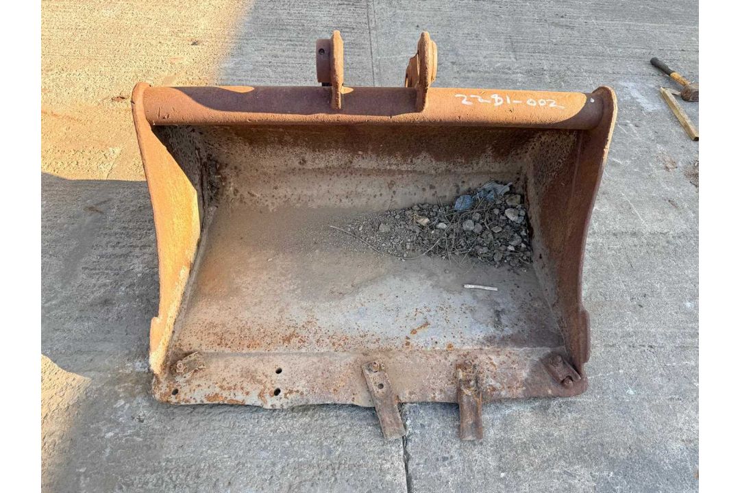 UNRESERVED - Digging Bucket 36" On 40mm Pins To Suit 5-8T Excavator - Image 3 of 4