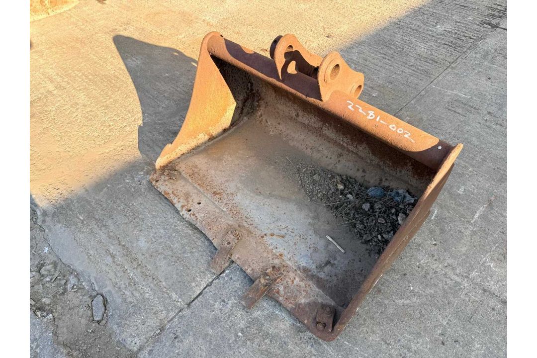 UNRESERVED - Digging Bucket 36" On 40mm Pins To Suit 5-8T Excavator - Image 2 of 4