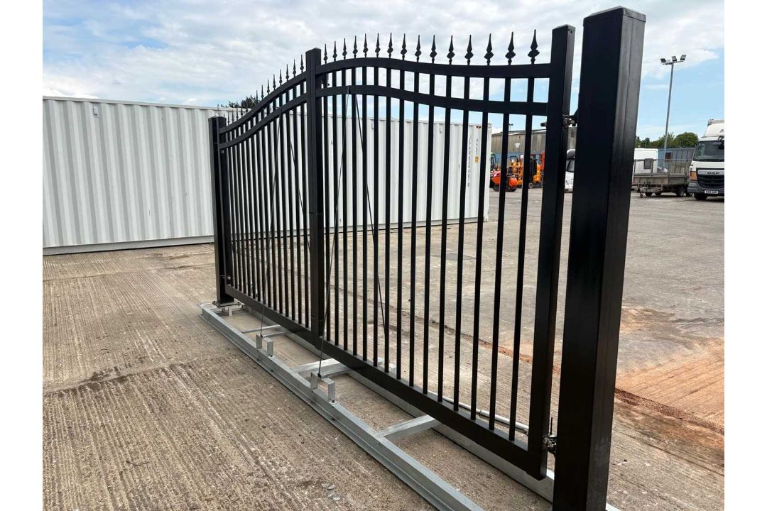 Unused 15.5Ft x 7.6Ft Electrical By Parting Gates With 6" x 6" Post - Image 5 of 9