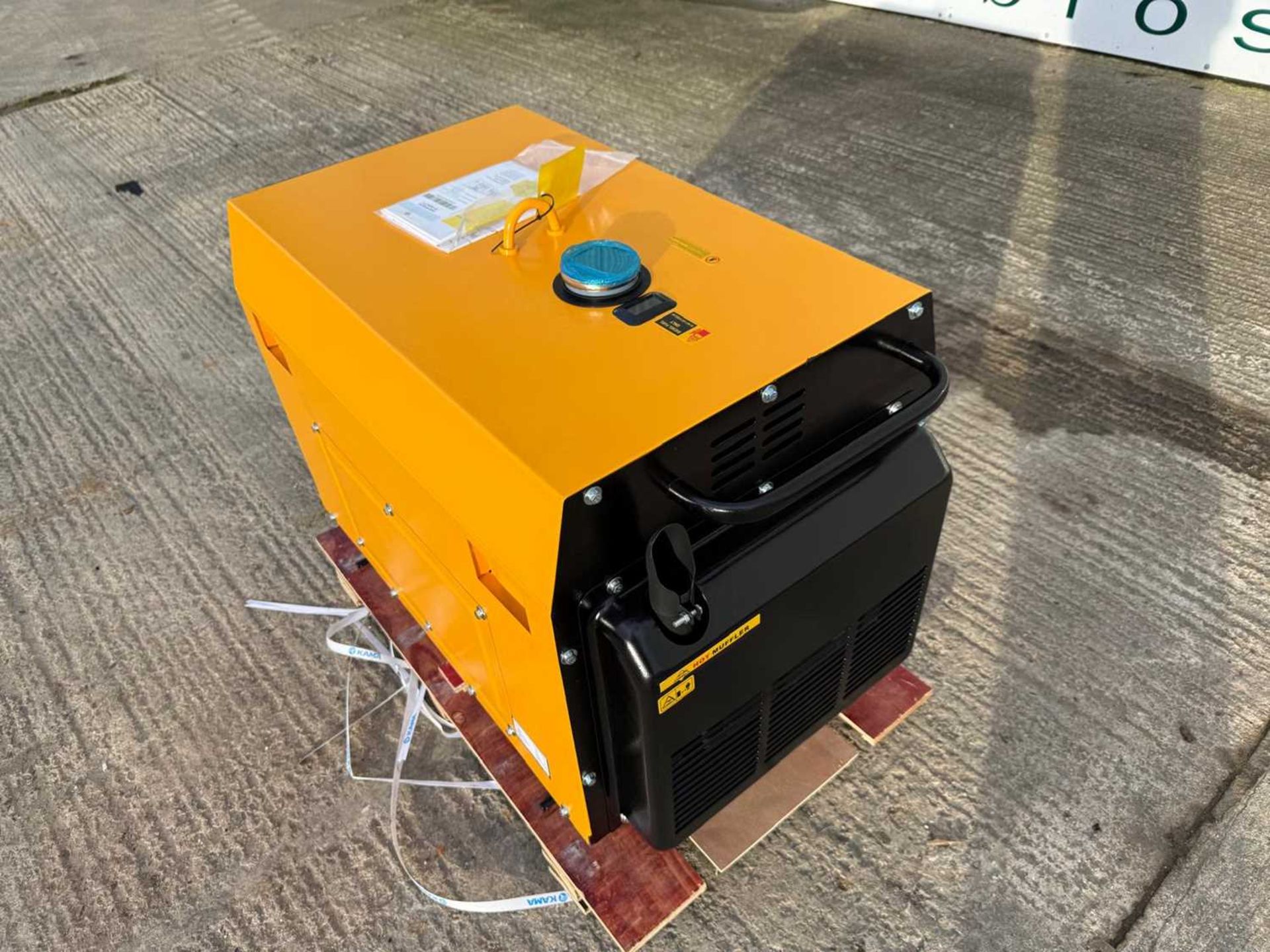 Unused Kama 5.5KW KDE6500TW Air Cooled Diesel Silent Generator & Welder. - Image 4 of 8