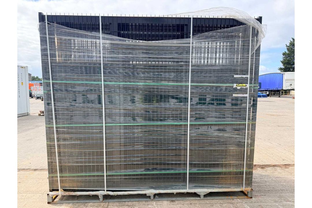 Unused Black H/D Mesh Security Gates 6M X 2.4M, 3M Posts H/D X150 x150, Internal Pedestrian Gate Key - Image 7 of 8