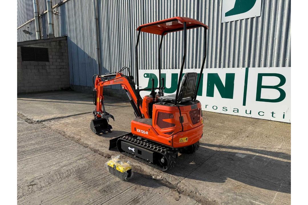 Unused 2026 AGT XK12G-R Mini Excavator With Blade, Canopy, Bucket & Manual Thumb, Aux Hoses, Petrol. - Image 3 of 36