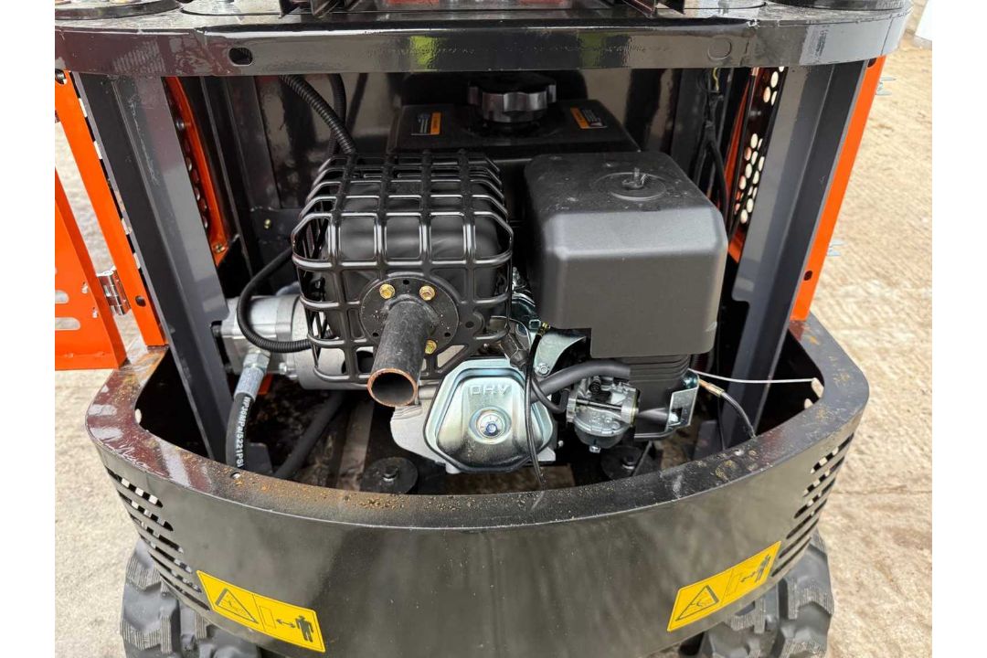 Unused 2026 AGT XK12G-R Mini Excavator With Blade, Canopy, Bucket & Manual Thumb, Aux Hoses, Petrol. - Image 30 of 36