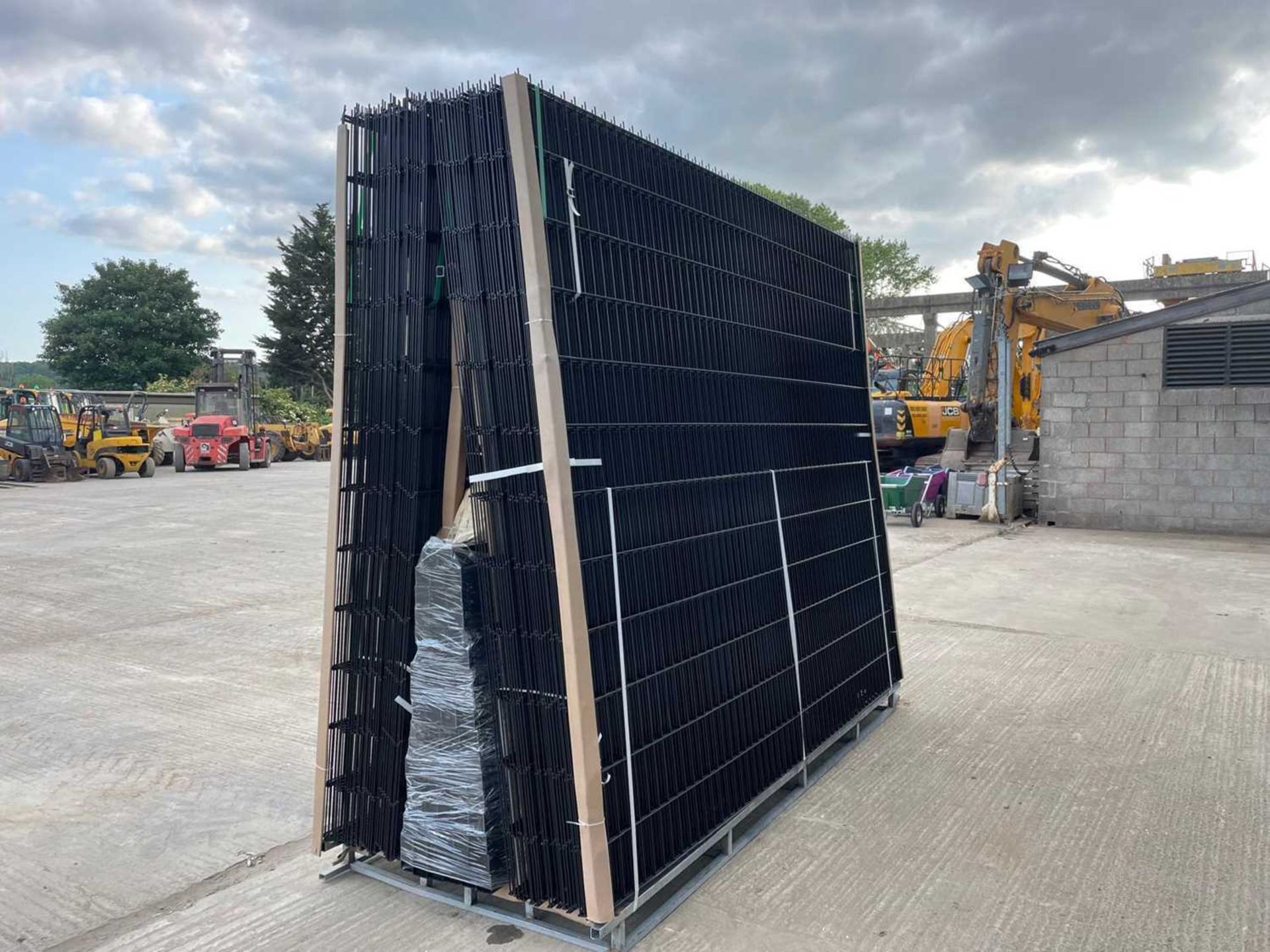 Unused Security Fencing 200M H/D 6mm Double Wire 65 Panels 3m x 2.4M, 66 Posts 60mmx 60mm (Black) - Image 4 of 9