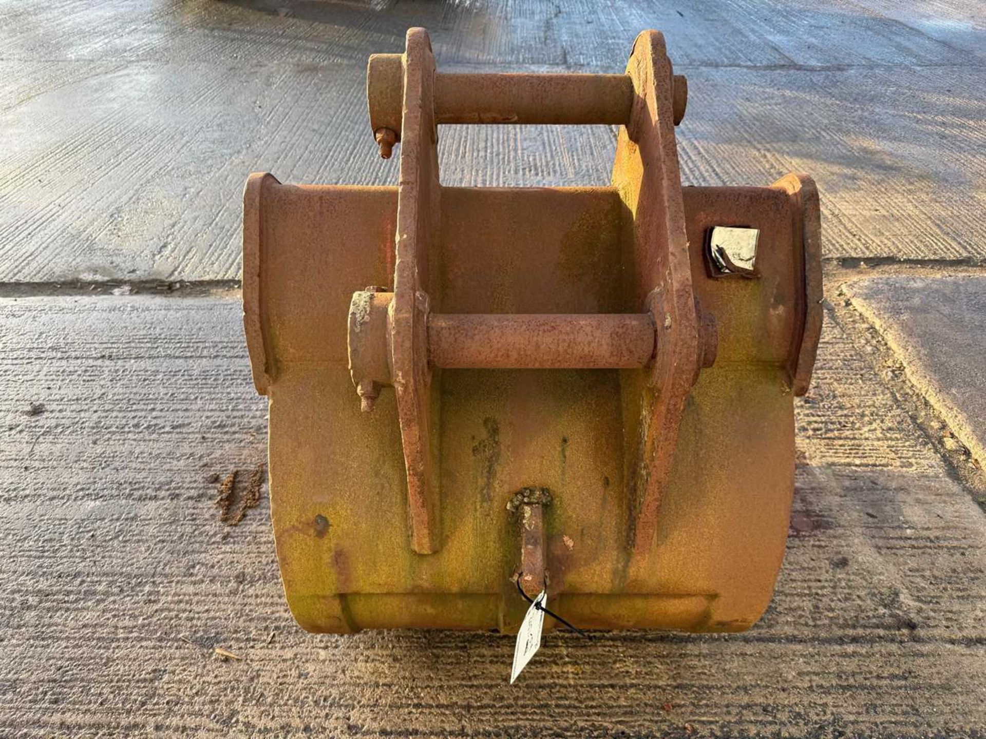 Used 42" Digging Bucket On 80mm Pins To Suit 20 Ton Excavator - Image 4 of 4