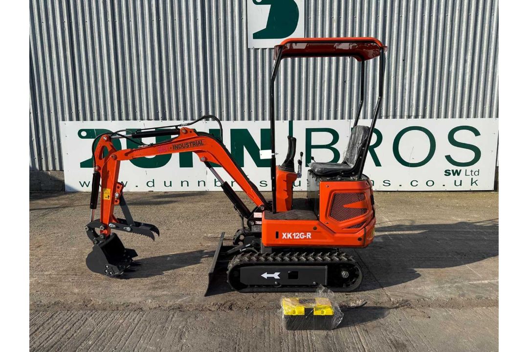 Unused 2026 AGT XK12G-R Mini Excavator With Blade, Canopy, Bucket & Manual Thumb, Aux Hoses, Petrol. - Image 2 of 36