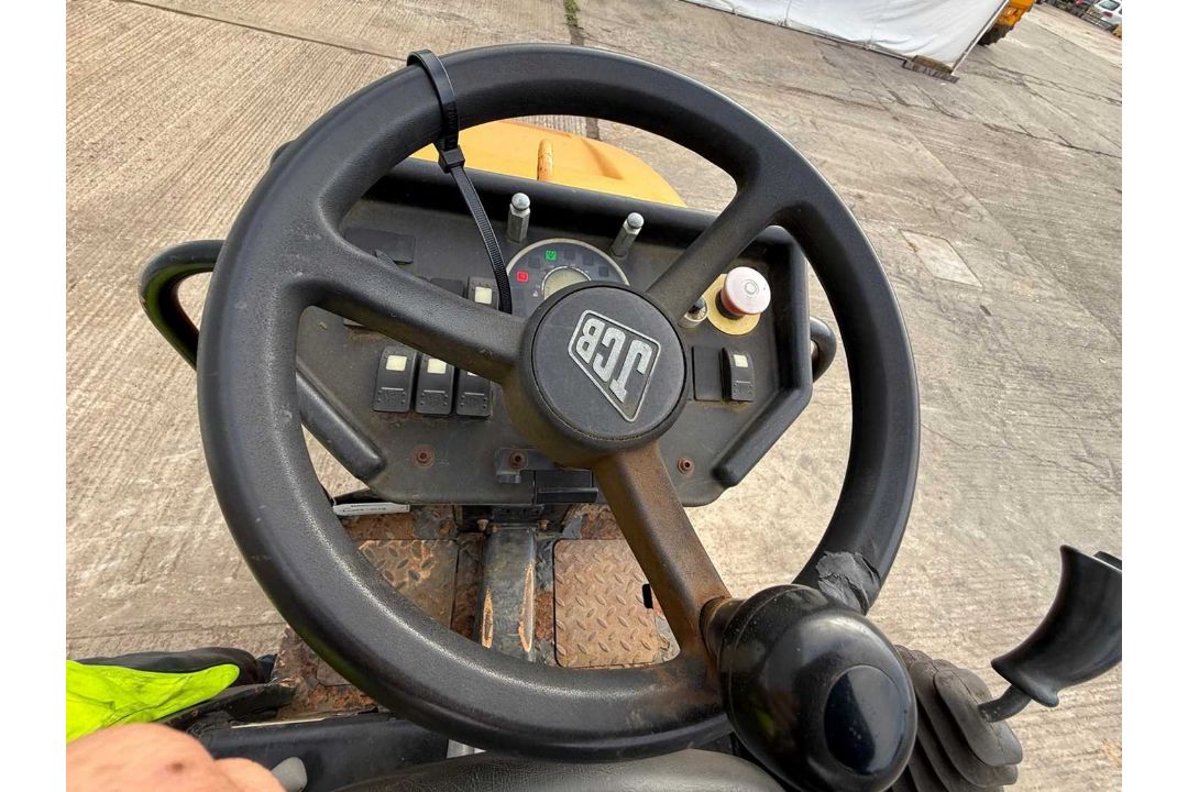 2017 JCB VMT160-80 Double Drum Vibrating Roller. Roll Bar, Work Lights. - Image 16 of 17