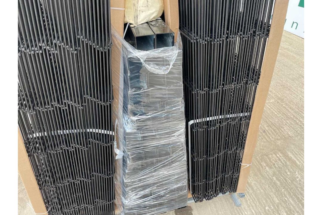 Unused Security Fencing 200M H/D 6mm Double Wire 65 Panels 3m x 2.4M, 66 Posts 60mmx 60mm (Black) (S - Image 6 of 13