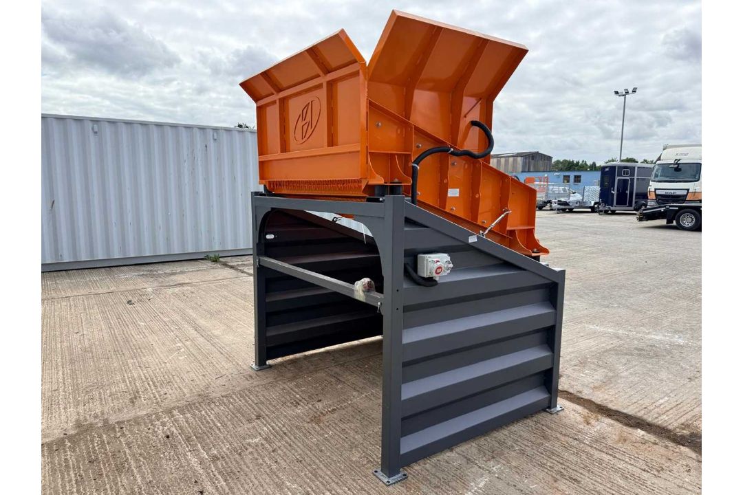 Unused Vibratory Screen 004-05-68-01, 3 Phase Soil Screener - Image 7 of 10
