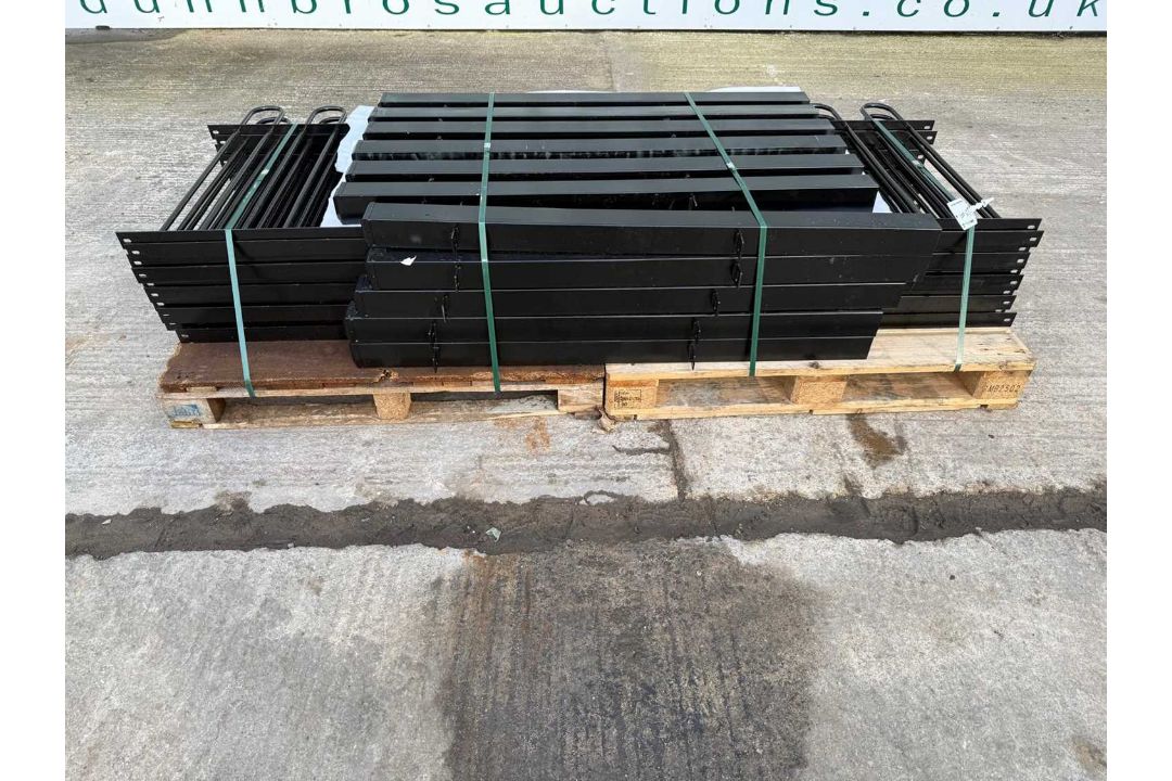 Unused Court Hoop Metal Fencing 2.4m x 900mm High 10 Of & 11 Posts - Image 2 of 4