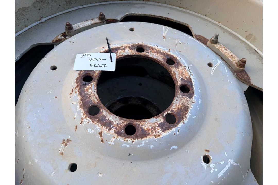 Pair Of Row Crop Wheels & Tyres 14.9 R46 - Image 5 of 8