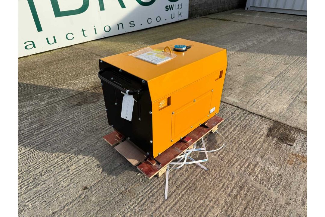 Unused Kama 5.5KW KDE6500TW Air Cooled Diesel Silent Generator & Welder. - Image 2 of 8