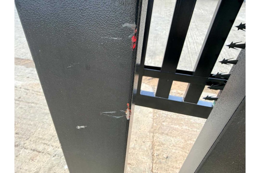 Unused 17ft Iron Double Swing Gates With Stone Effect Pillars (See Pictures Of Damage) - Image 15 of 16