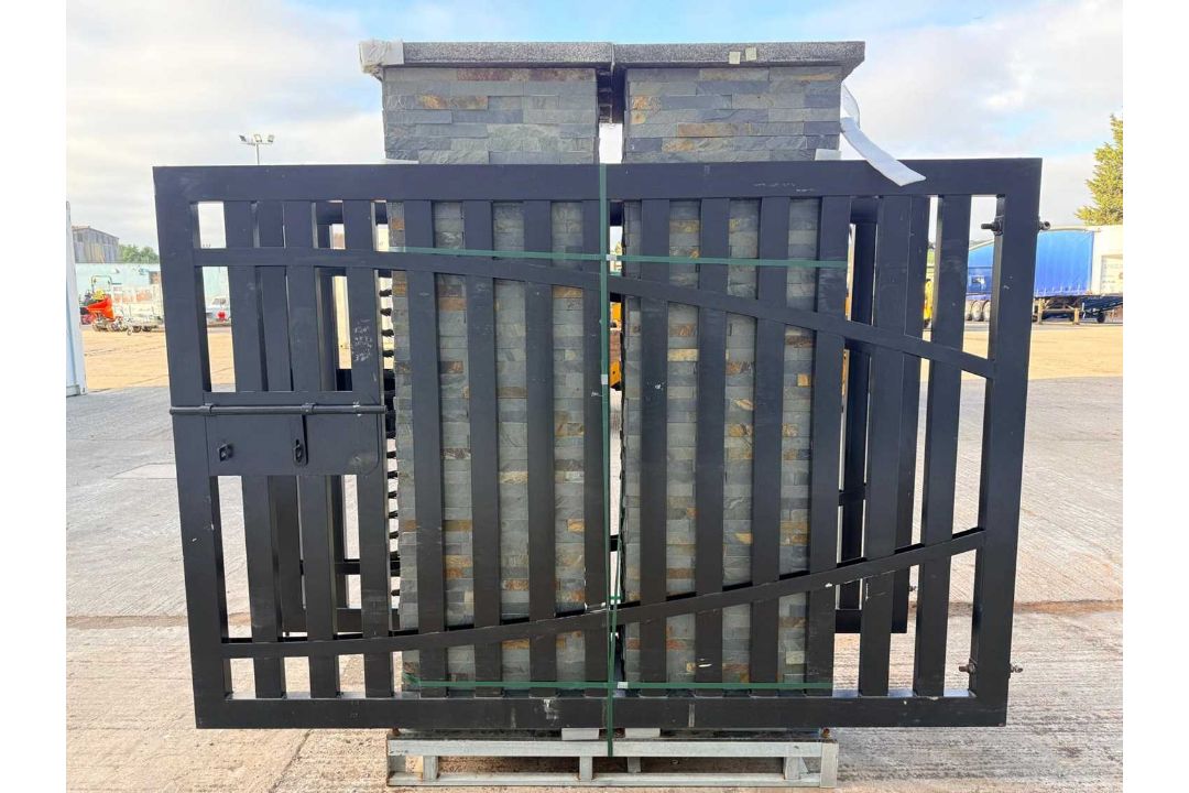 Unused 17ft Iron Double Swing Gates With Stone Effect Pillars (See Pictures Of Damage) - Image 6 of 16