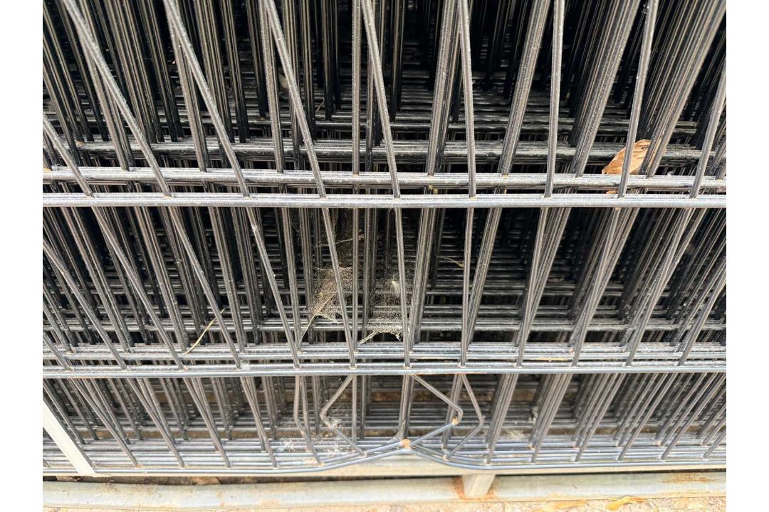 Unused Security Fencing 200M H/D 6mm Double Wire 65 Panels 3m x 2.4M, 66 Posts 60mmx 60mm (Black) (S - Image 11 of 13