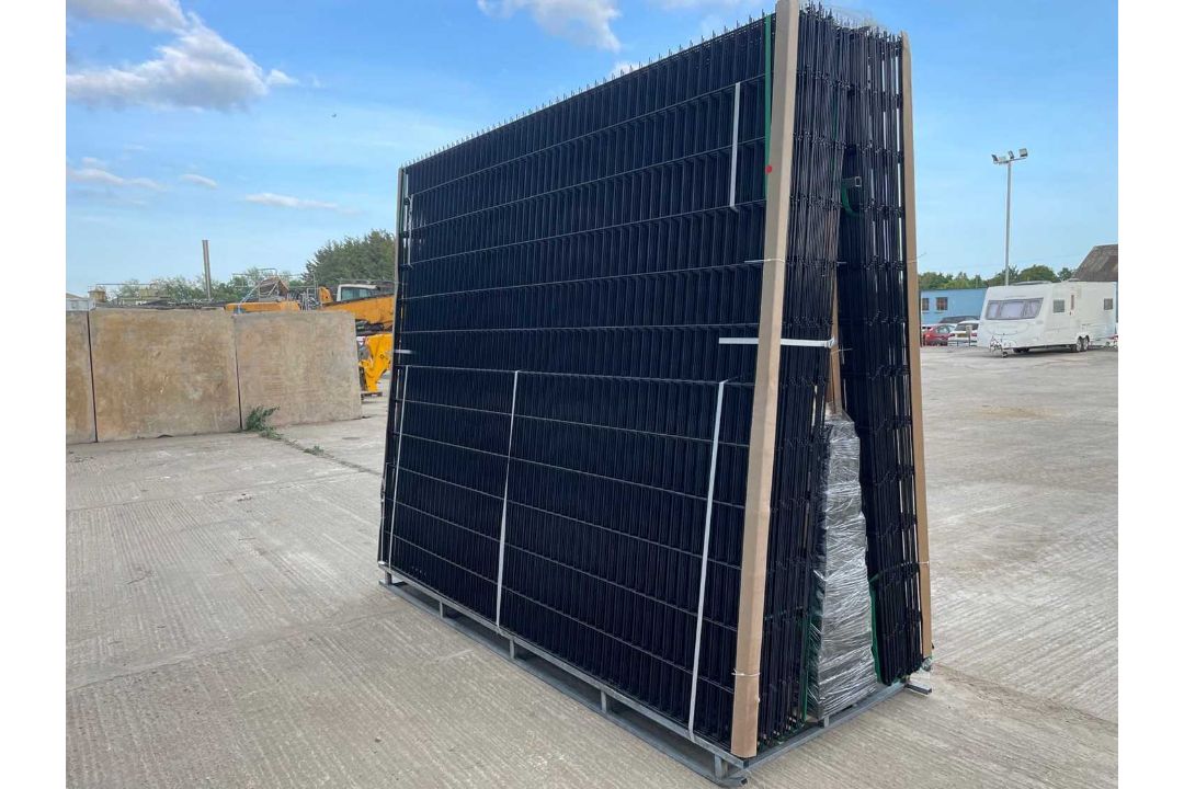 Unused Security Fencing 200M H/D 6mm Double Wire 65 Panels 3m x 2.4M, 66 Posts 60mmx 60mm (Black) (S - Image 5 of 13