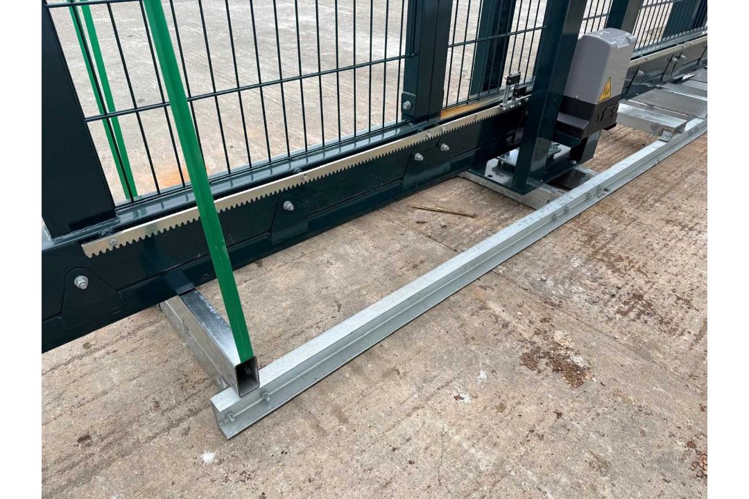 Unused 40' Mesh Cantilever Gate With Fobs & Keys (Green) Panel 10M x 2.1M - Image 5 of 12