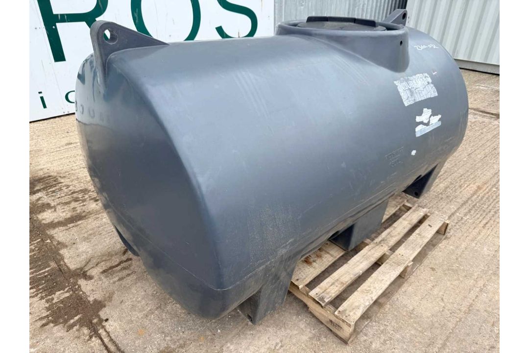 Enduramaxx Static Plastic Water Bowser 1500L - Image 1 of 9