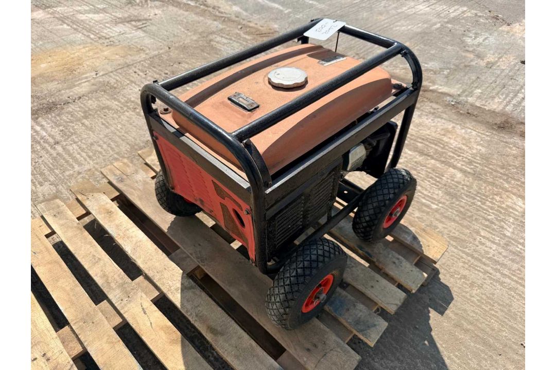 UNRESERVED - BP 3000w Petrol Generator - Image 6 of 7