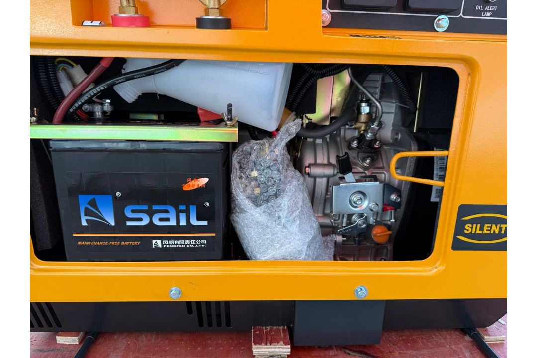 Unused Kama 5.5KW KDE6500TW Air Cooled Diesel Silent Generator & Welder. - Image 6 of 8