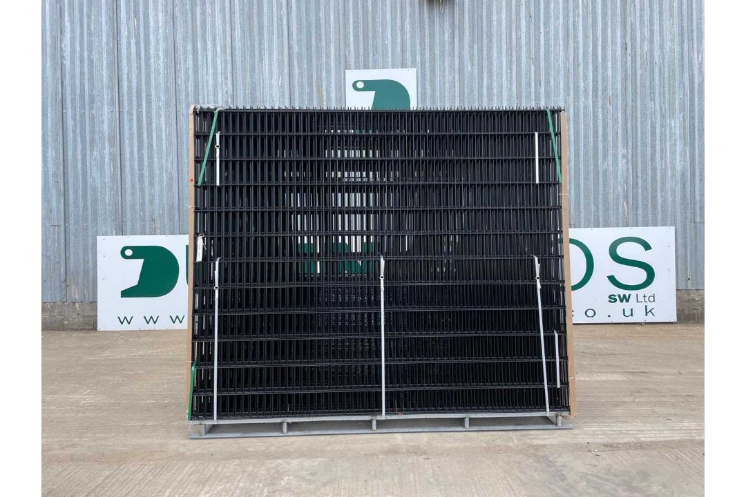 Unused Security Fencing 200M H/D 6mm Double Wire 65 Panels 3m x 2.4M, 66 Posts 60mmx 60mm (Black) (S - Image 2 of 13