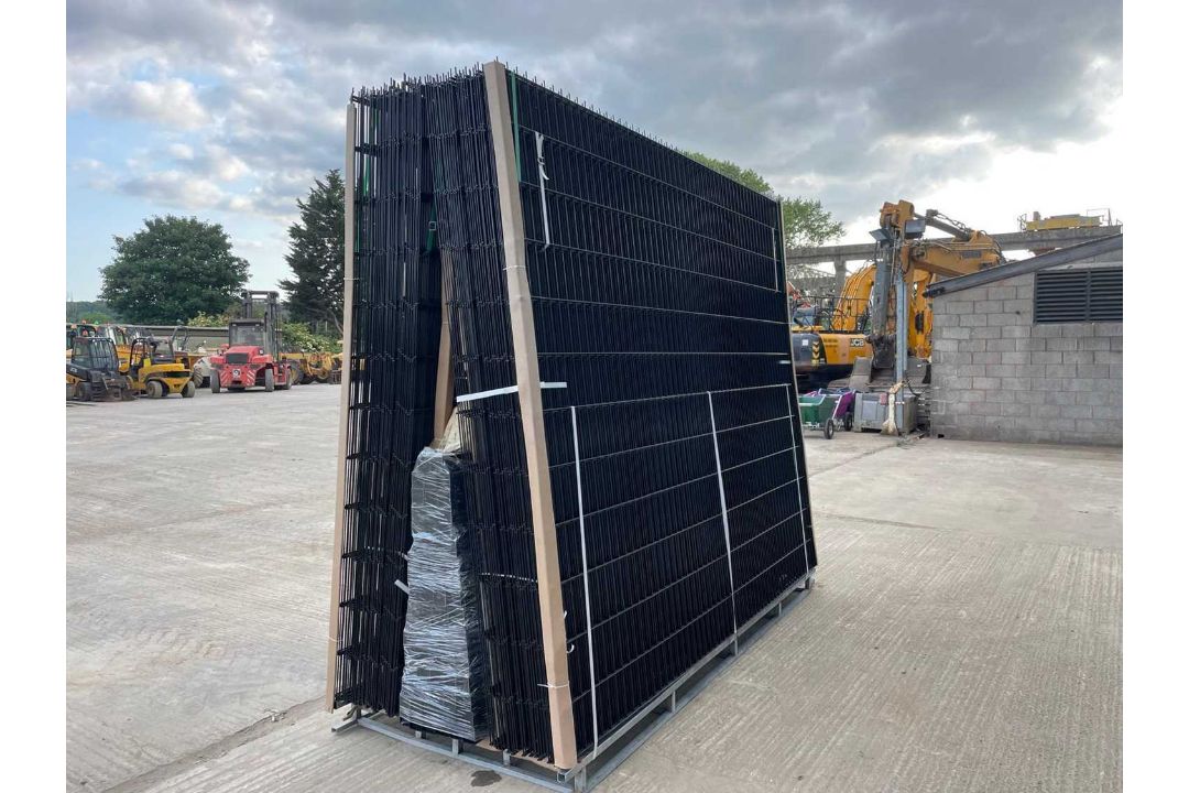 Unused Security Fencing 200M H/D 6mm Double Wire 65 Panels 3m x 2.4M, 66 Posts 60mmx 60mm (Black) (S - Image 4 of 13