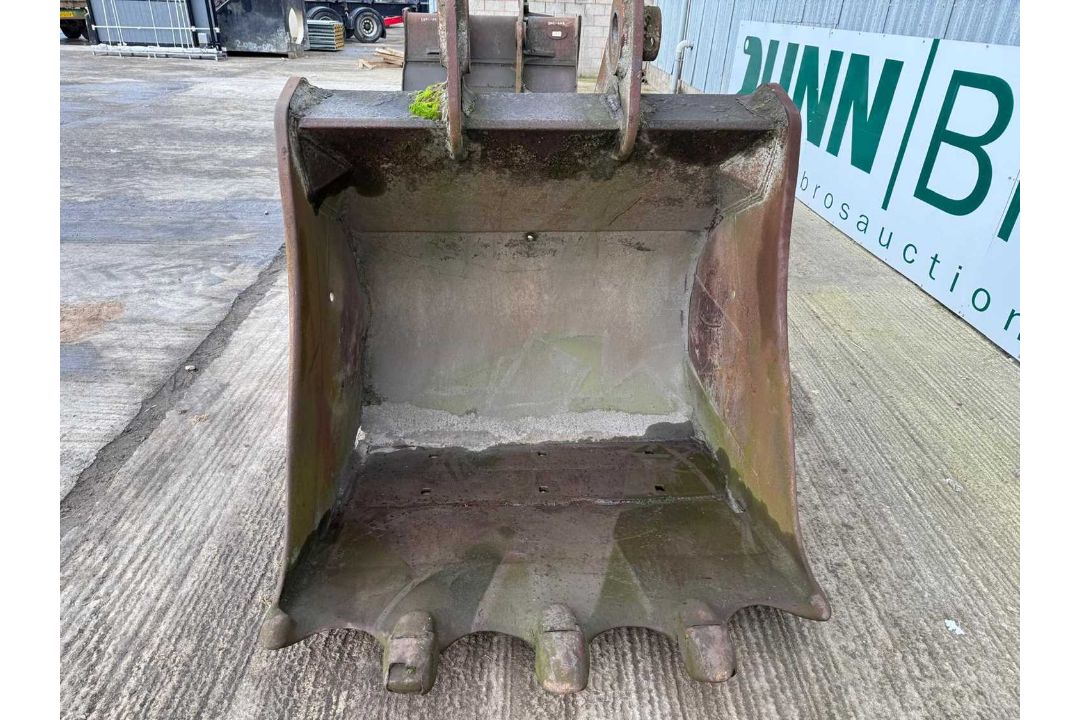 62" Bulk Bucket On 110MM Pins To Suit 30 - 50T Excavator - Image 4 of 6