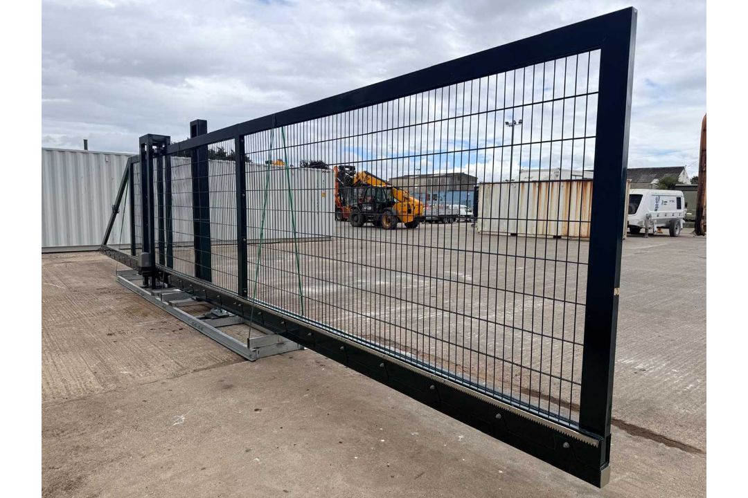 Unused 40' Mesh Cantilever Gate With Fobs & Keys (Green) Panel 10M x 2.1M - Image 8 of 12