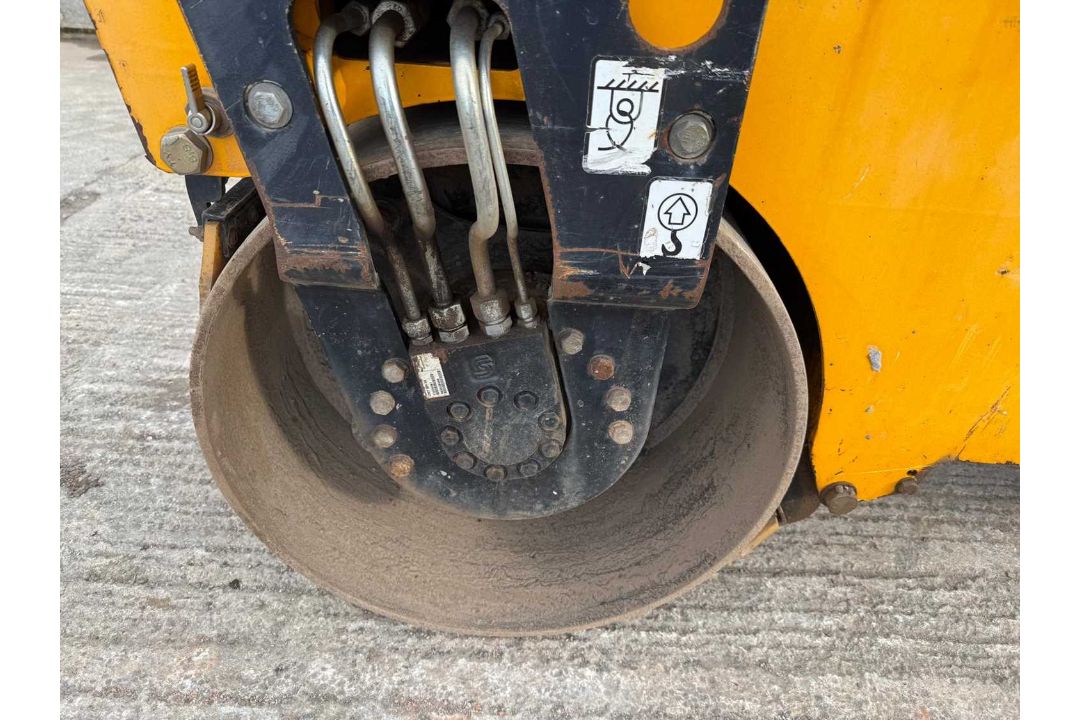 2017 JCB VMT160-80 Double Drum Vibrating Roller. Roll Bar, Work Lights. - Image 8 of 17