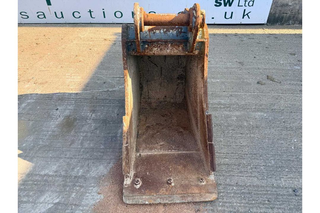 UNRESERVED - 24" Strickland Digging Bucket On 65mm Pins To Suit 13 Ton Excavator - Image 2 of 5