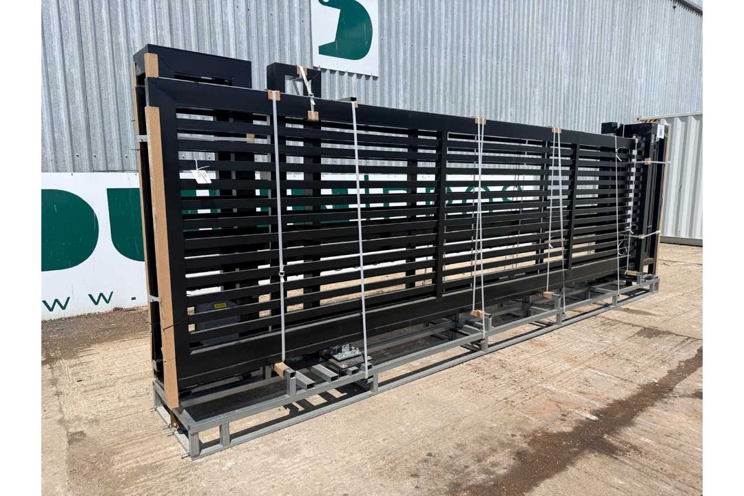 Unused 19'8" x 5'2" Horizontal Bar Black Electric Sliding Gate With Fobs & Keys (1x Gate Only) - Image 1 of 9