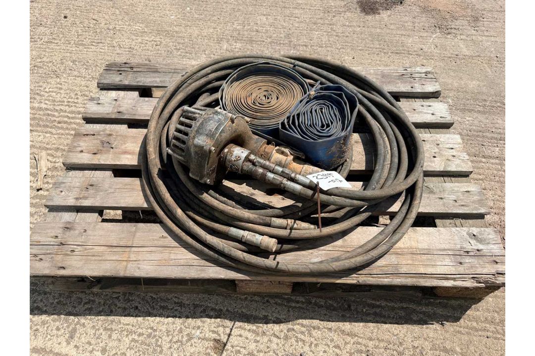 UNRESERVED - Hydraulic Driven Submersible Pump C/W Hoses - Image 4 of 6