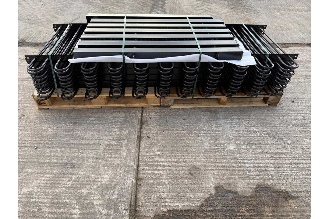Unused Court Hoop Metal Fencing 2.4m x 900mm High 10 Of & 11 Posts - Image 4 of 4