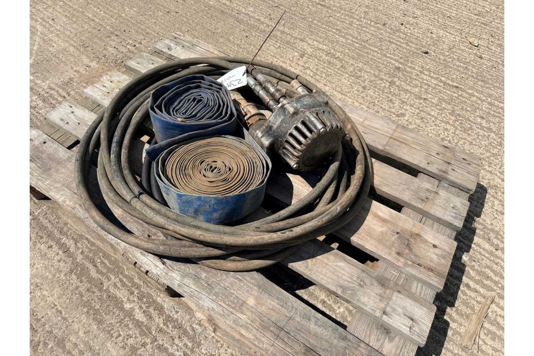 UNRESERVED - Hydraulic Driven Submersible Pump C/W Hoses - Image 3 of 6