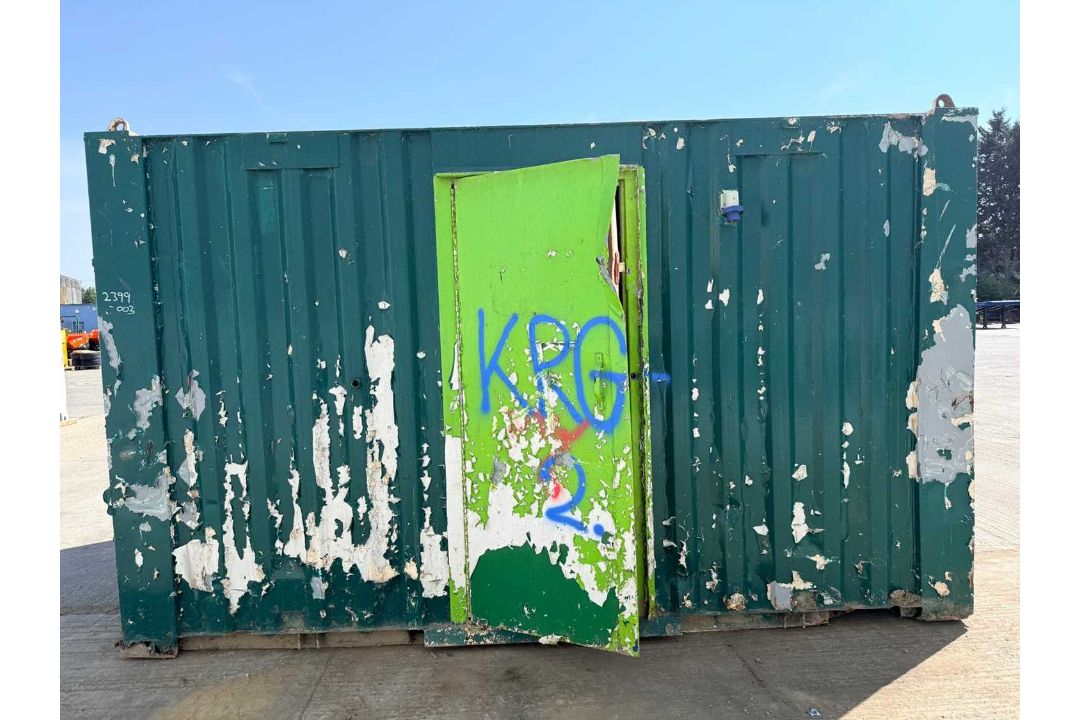 UNRESERVED - Container 9' x 13'2" Door & Window - Image 5 of 11