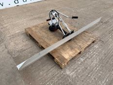 Unused Petrol Power Concrete Screed 2M (Damaged See Picture)