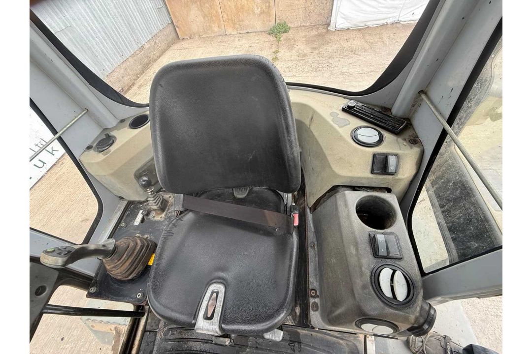 2016 Wacker Neuson DW60 6Ton 4WD Dumper, Enclosed Cab, Rear View Safety Camera, Hydrostatic Drive - Image 24 of 26