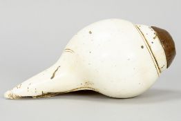 ritual tantic-Buddhistic horn in shell and brass