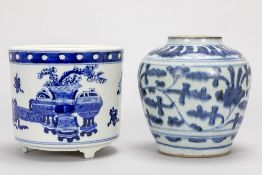 two Chinese porcelain items with blue-white decors : a kind of brush pot and a marked vase