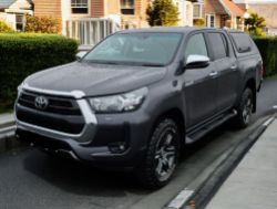 **(ONLY 60 K MILEAGE)** 2023 TOYOTA HILUX ICON 2.4 D-4D 4X4 DOUBLE CAB PICKUP